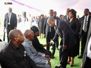 PRESIDENTE DA REPÚBLICA RENDEU ÚLTIMA HOMENAGEM AO GENERAL MAWA ,CONFORTO À FAMÍLIA NO VELÓRIO ESTA MANHÃ