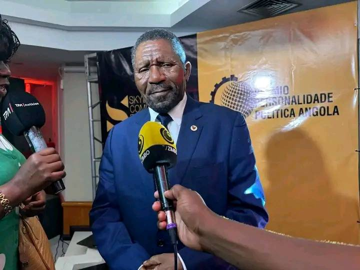 Isaías Samakuva não é um herói da luta pela independência