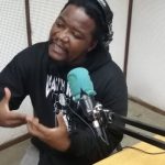 ATIVISTA GANSTA ENTRA EM CONFRONTO COM A MÁFIA DO MPLA E DESAFIA PARA MOSTRAREM VÍDEO QUE SUPOSTAMENTE ELE RECEBEU DAS MÃOS DELES OS 800 MIL $