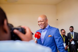 Dr.Norberto Garcia Trabalho de profundidade com a juventude do Centro Sul de Angola