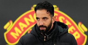 “Não me Interessa o que ele Diz”: Rúben Amorim Responde a Críticas de Arne Slot Após Vitória do United