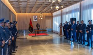 ACTO SOLENE DE TOMADA DE POSSE E IMPOSIÇÃO DE PATENTES DE OFICIAIS COMISSÁRIOS DA PNA E DO SIC